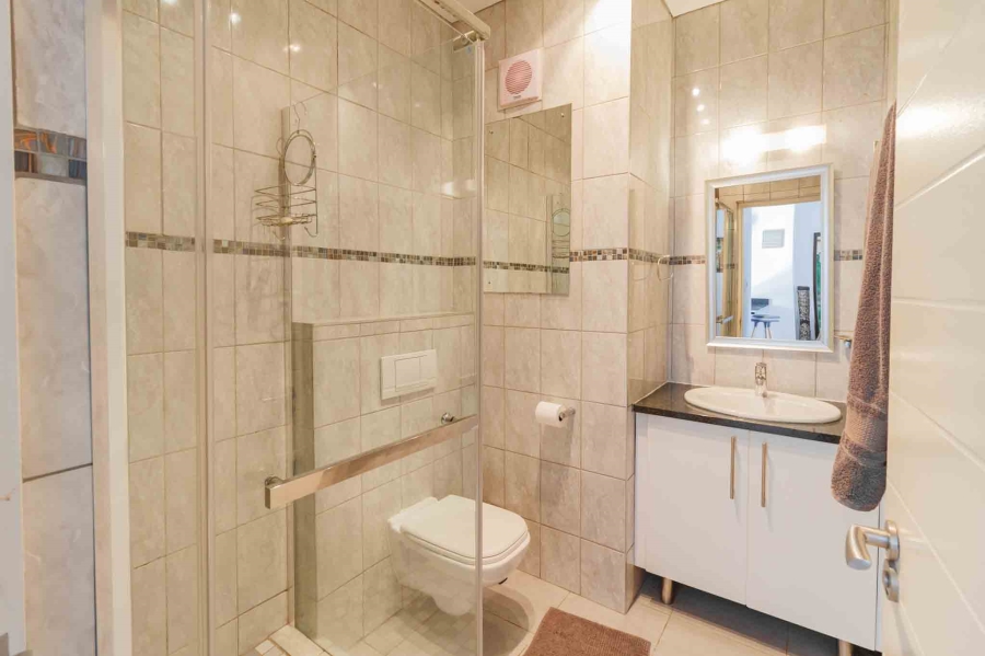 To Let 2 Bedroom Property for Rent in Dennesig Western Cape